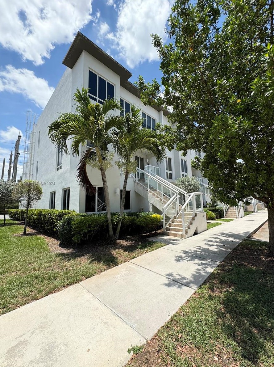 10260 63rd Ter, Miami, FL 33178
