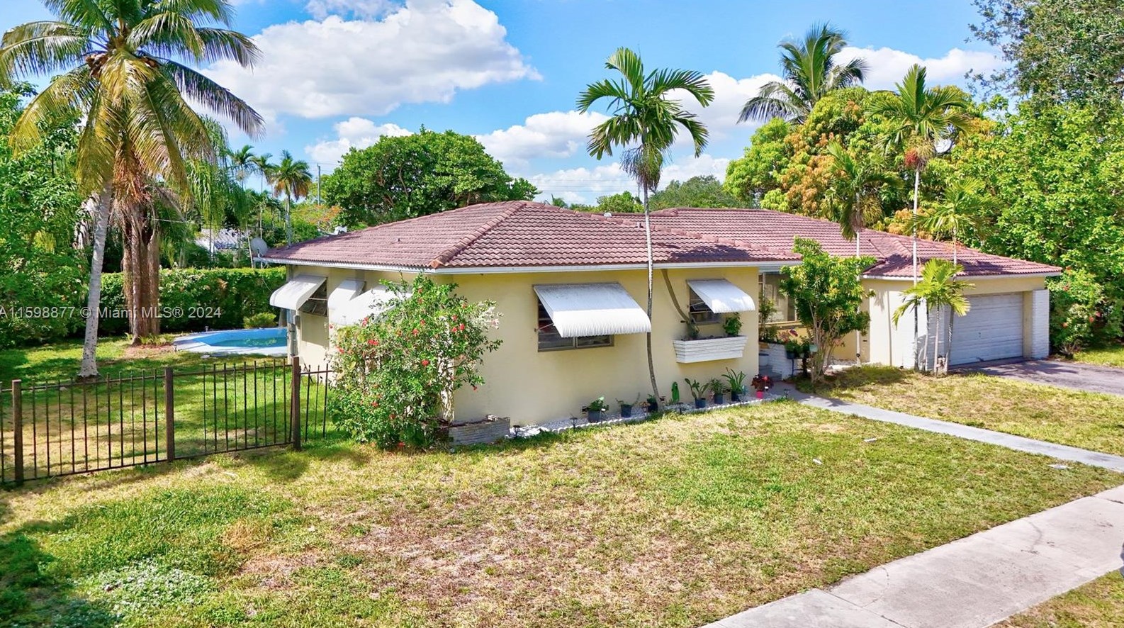 20 104th St, Miami, FL 33138-2027