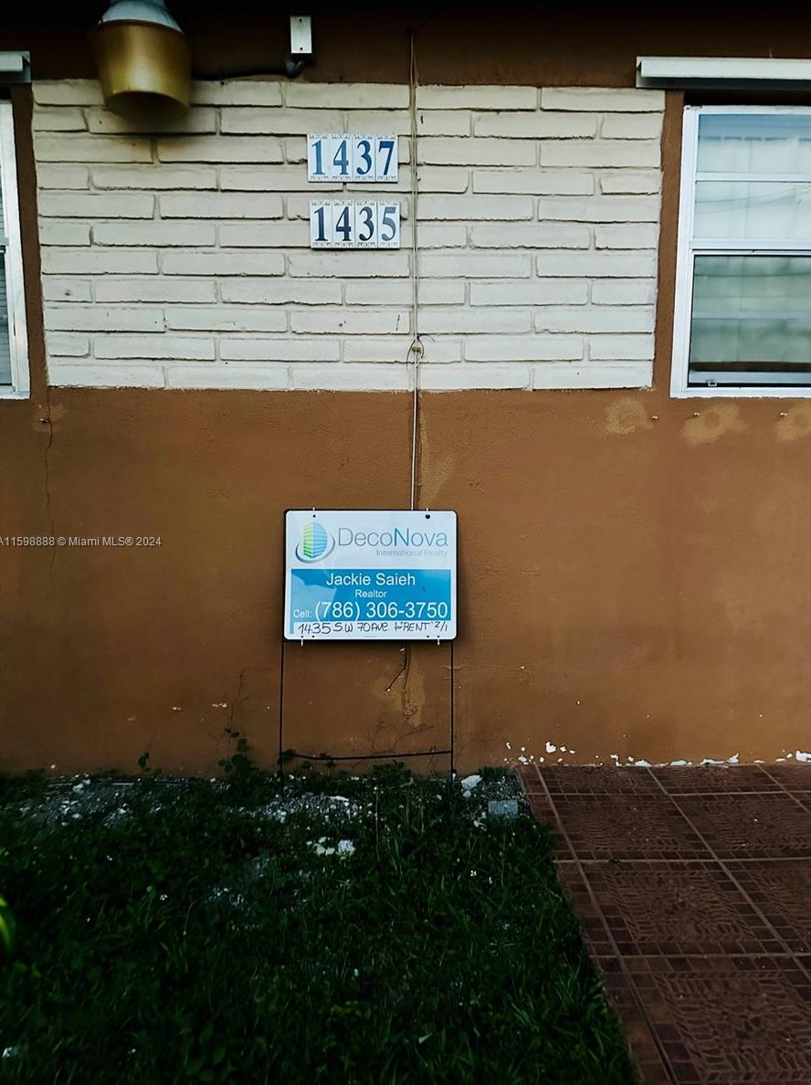 1435 70th Ave, Miami FL 33144-5426 exterior