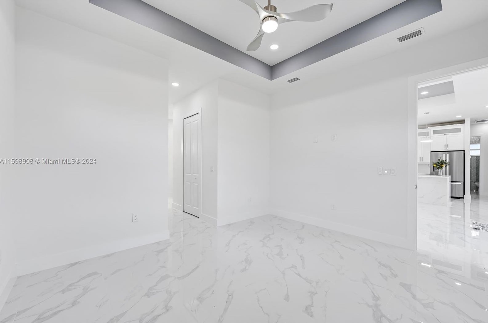 1104 Floyd Ave, Lehigh Acres FL  exterior