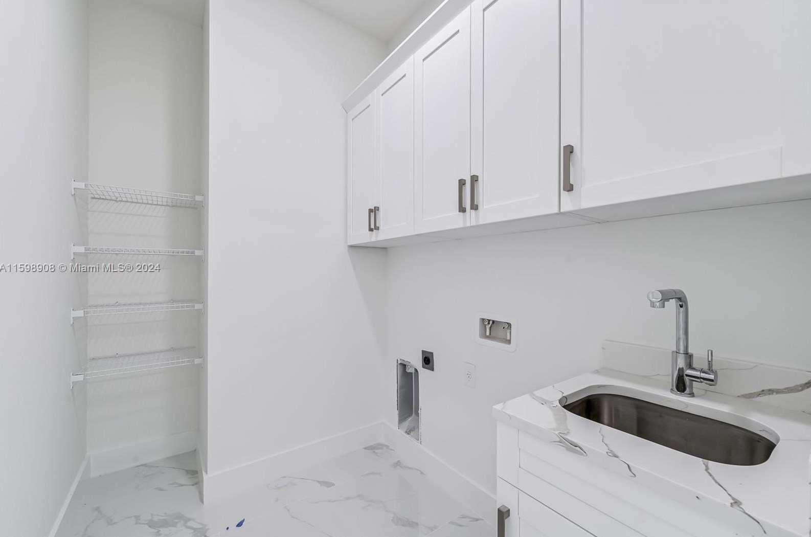 1104 Floyd Ave, Lehigh Acres FL  exterior