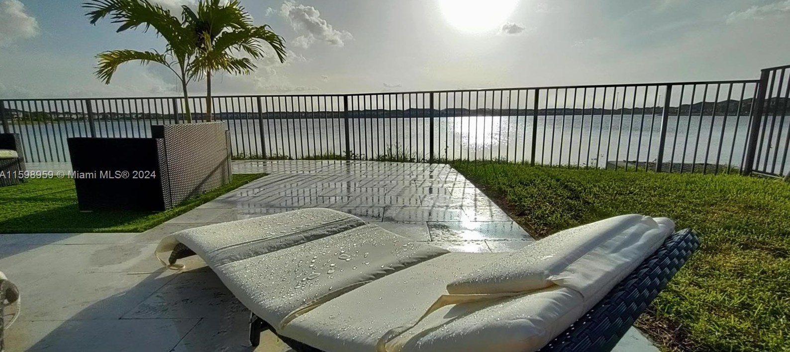 15800 88th Ave, Hialeah FL  33018-2019 exterior