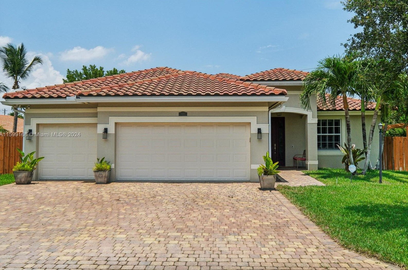 2135 14th Ter, Homestead, FL 33030-2827