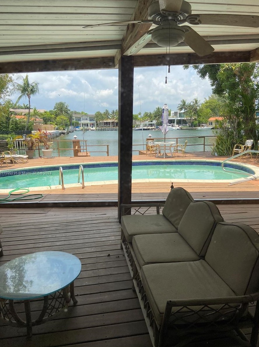 8826 Hawthorne Ave, Miami, FL 33154-3330