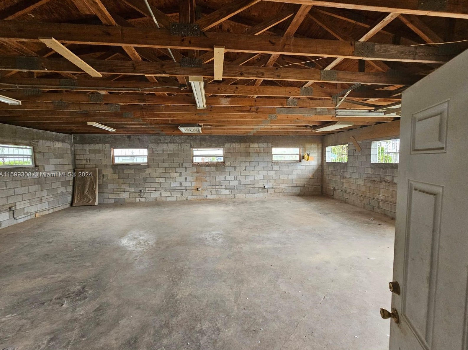 6544 6 Ave, Miami FL 33161-4026 exterior