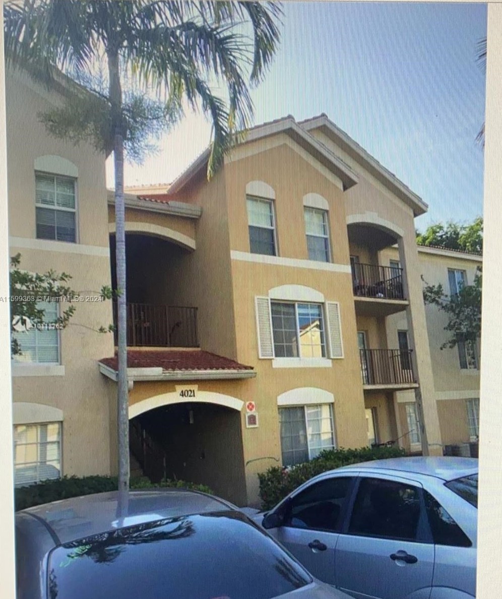 4021 San Marino Blvd #206, West Palm Beach, FL 33409
