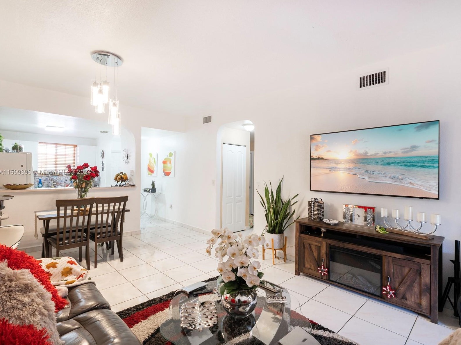 2951 W 80th St #106, Hialeah, FL 33018