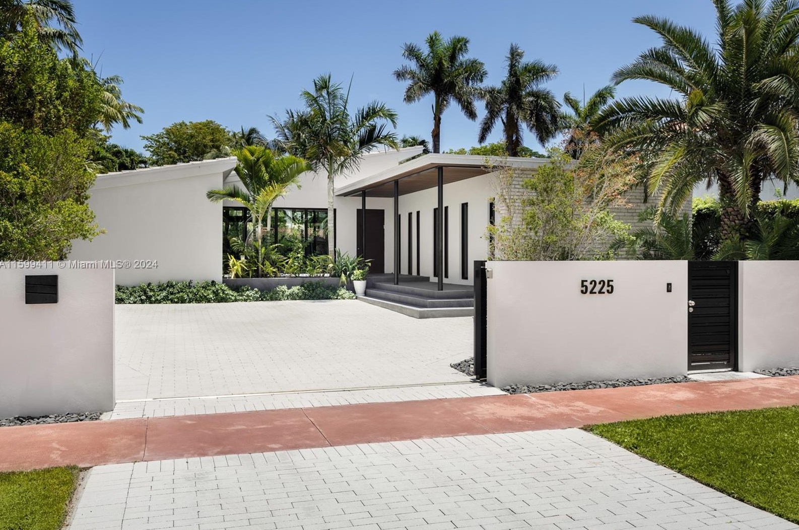 5225 Lagorce Dr, Miami, FL 33140-2105