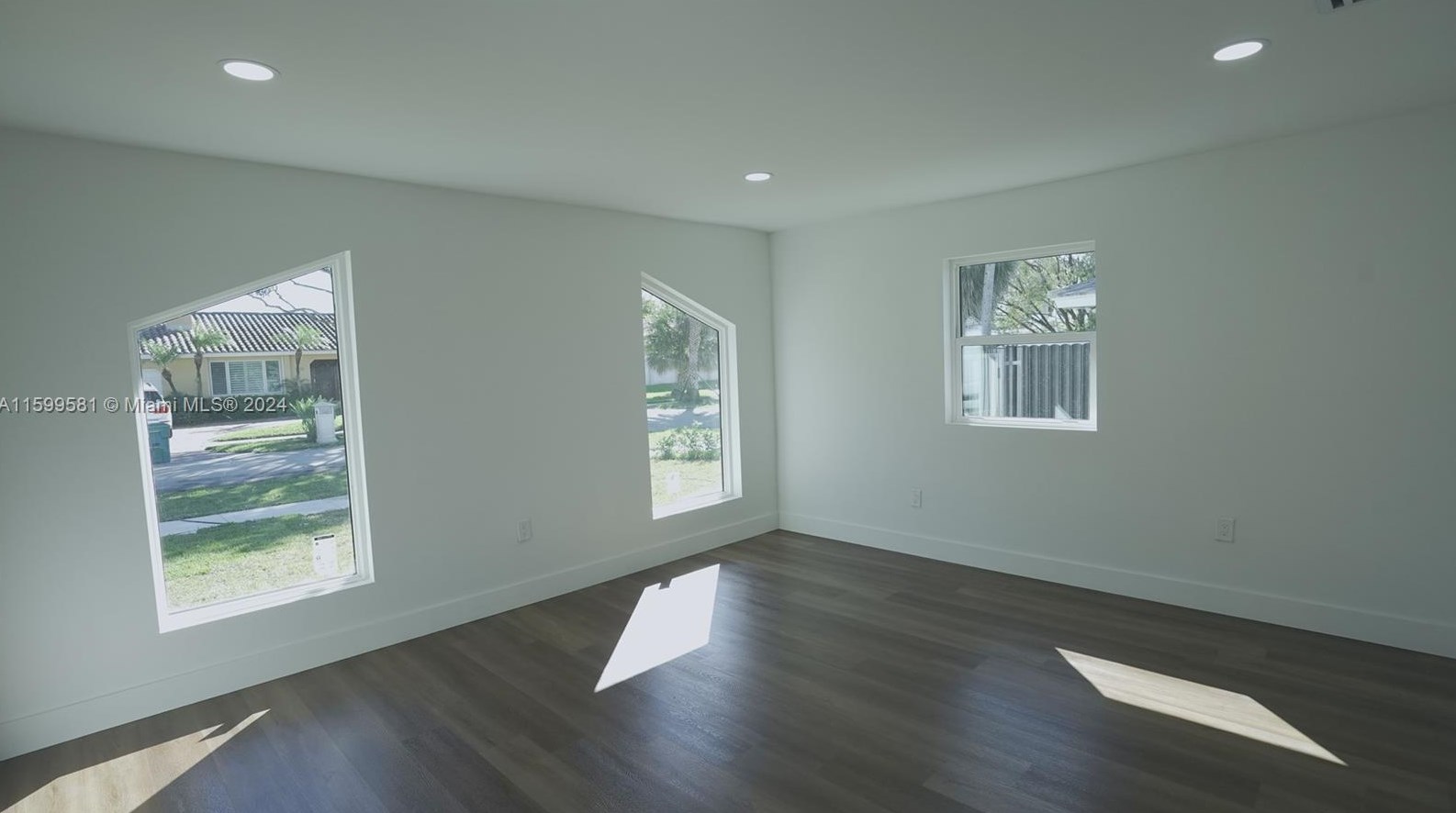 7302 140 Ct, Miami FL 33186-5725 exterior