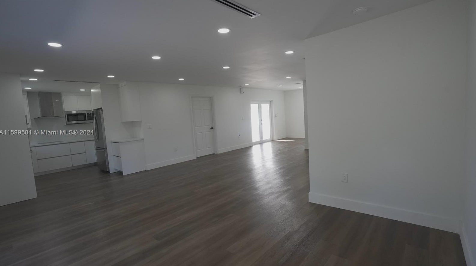 7302 140 Ct, Miami FL 33186-5725 exterior