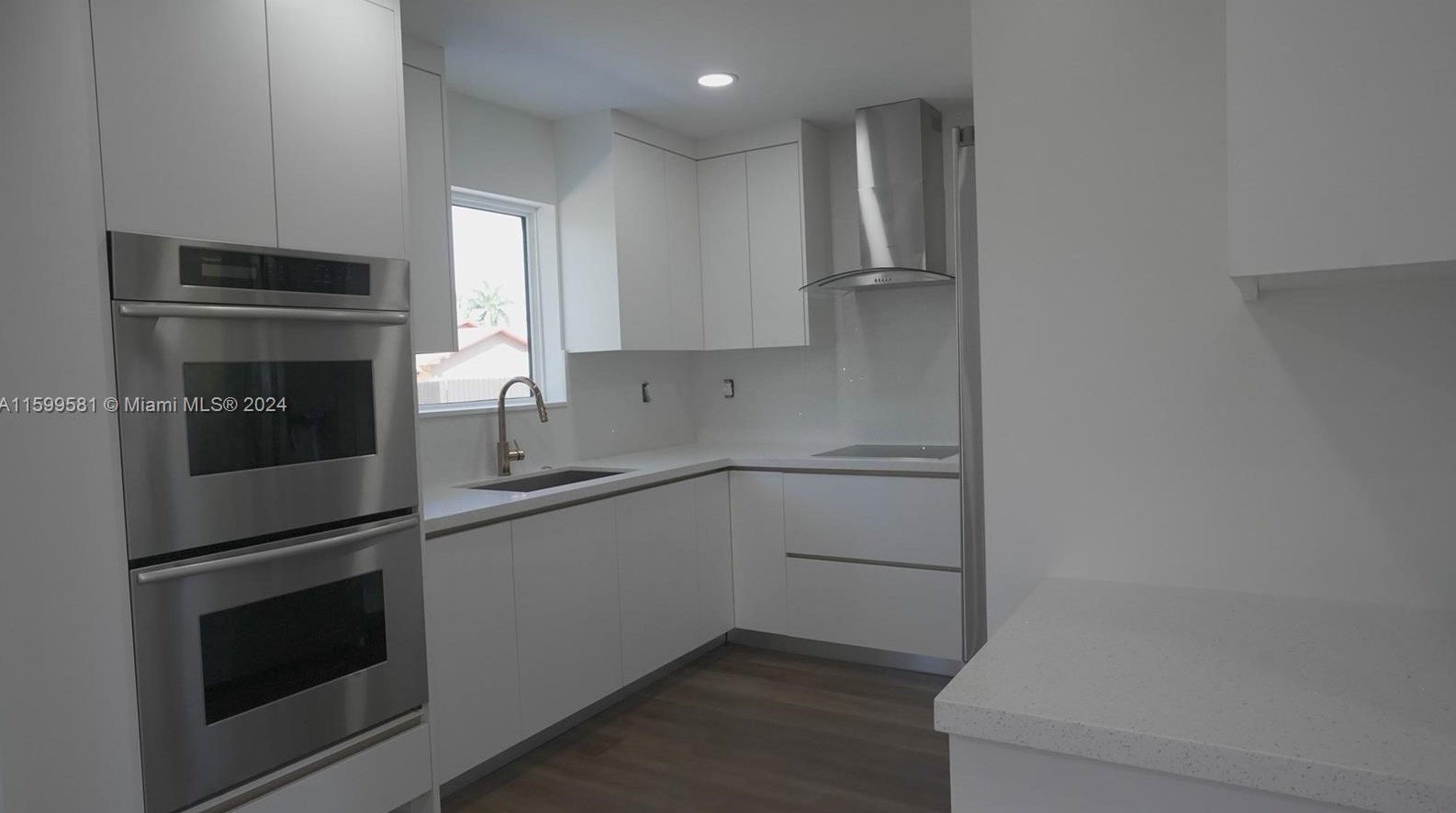 7302 140 Ct, Miami FL 33186-5725 exterior