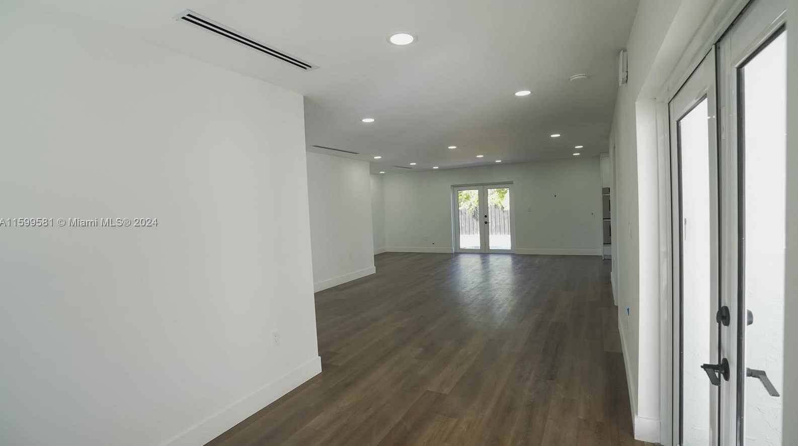 7302 140 Ct, Miami FL 33186-5725 exterior