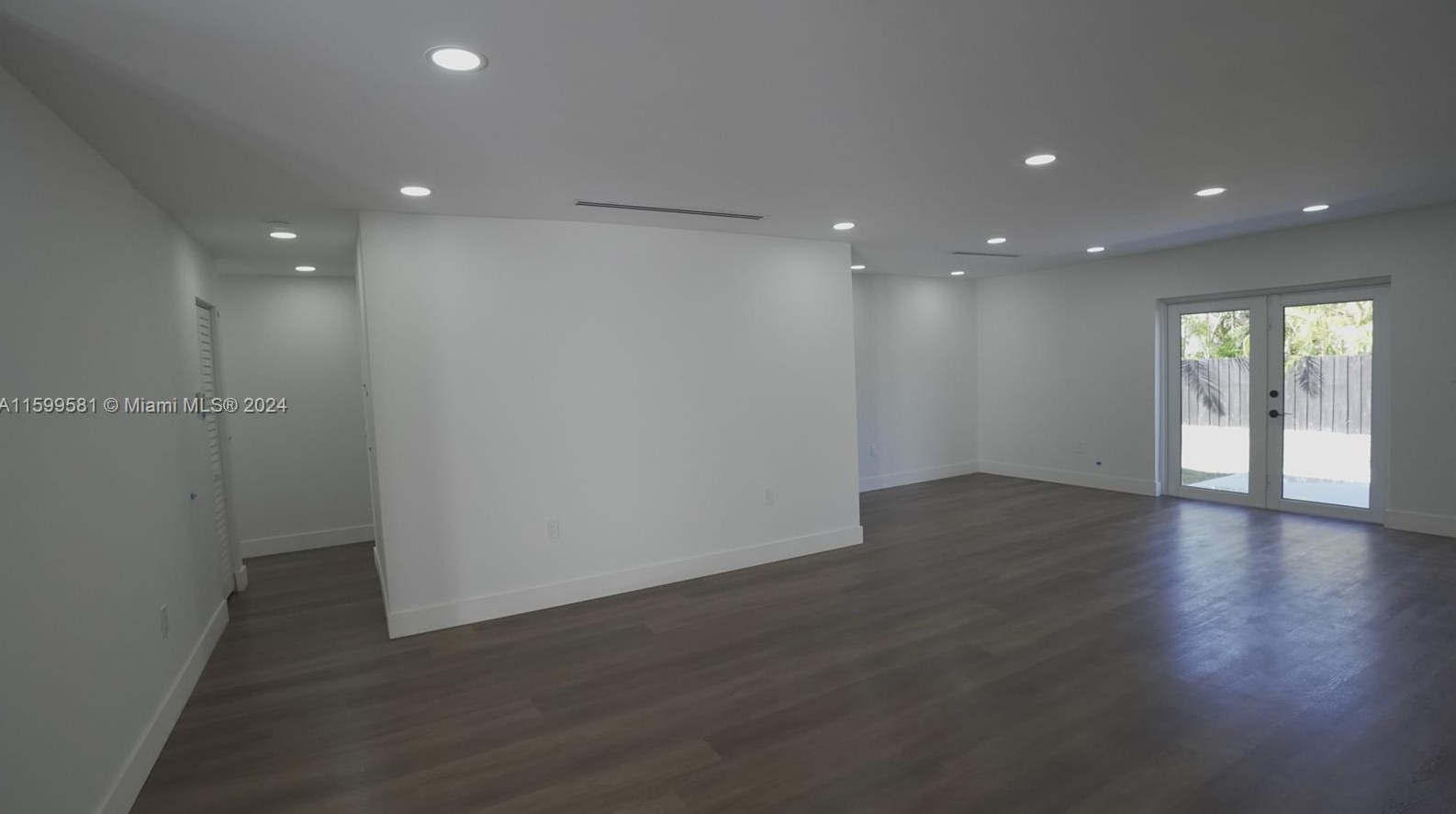 7302 140 Ct, Miami FL 33186-5725 exterior