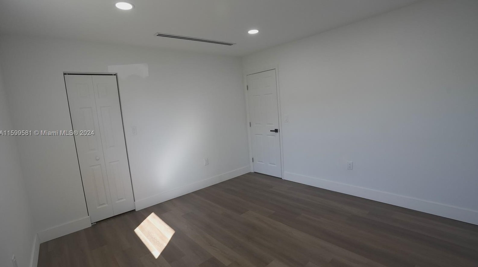 7302 140 Ct, Miami FL 33186-5725 exterior