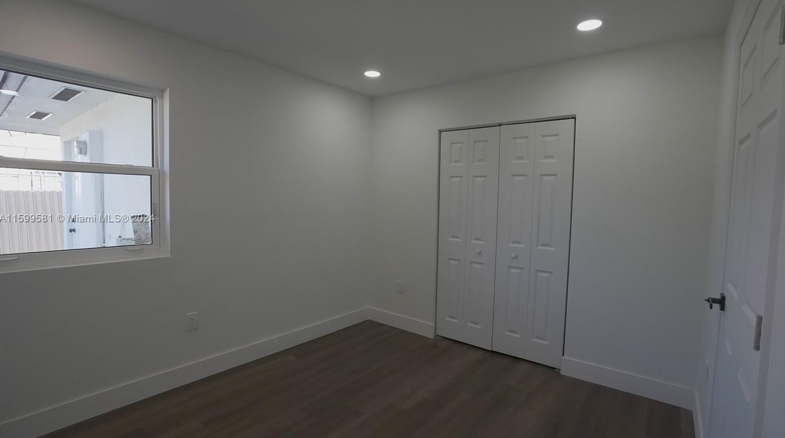 7302 140 Ct, Miami FL 33186-5725 exterior