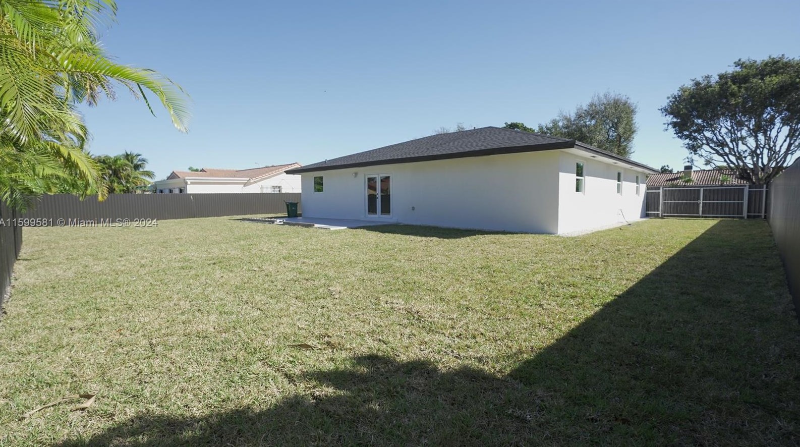 7302 140 Ct, Miami FL 33186-5725 exterior