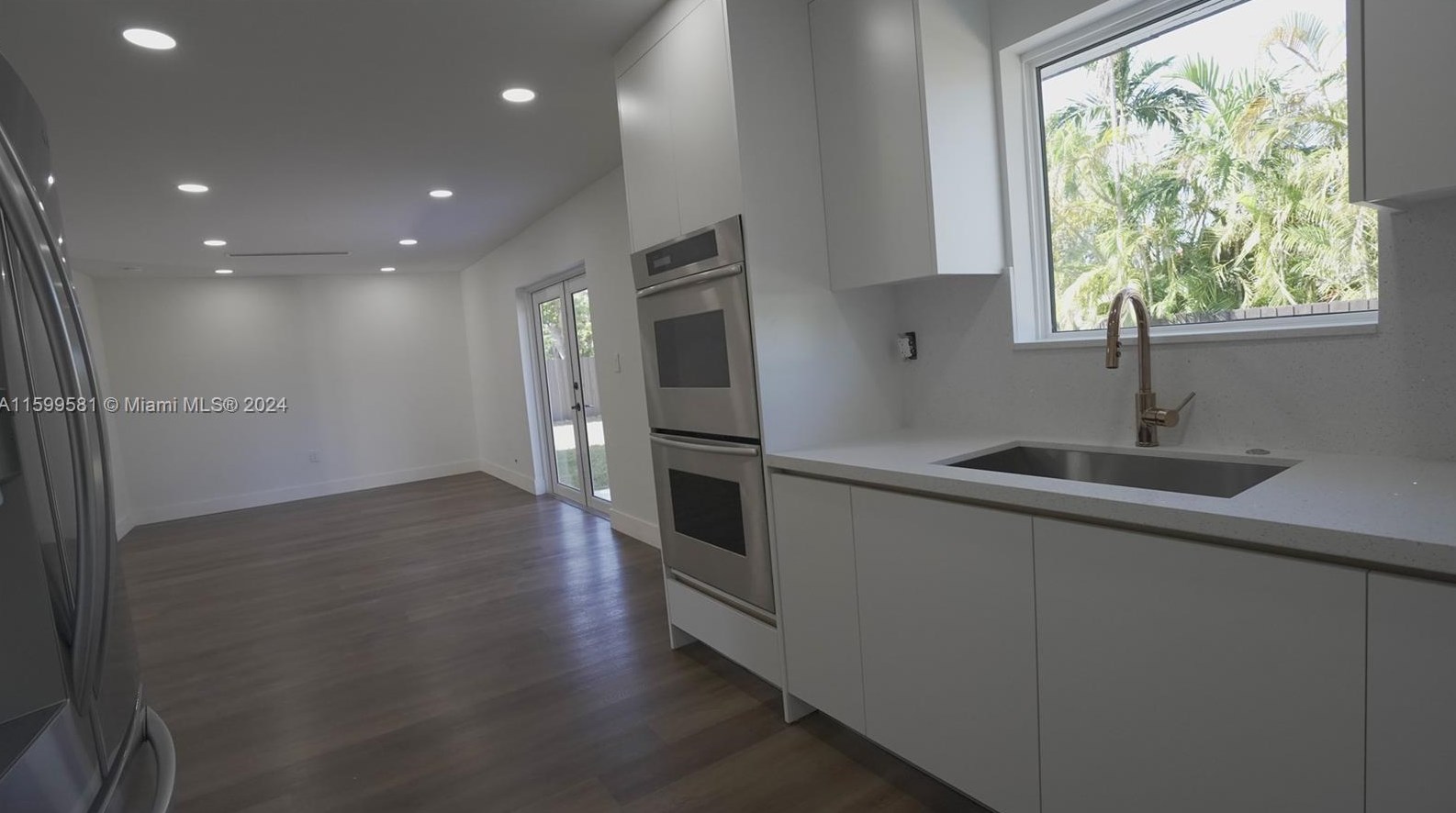 7302 140 Ct, Miami FL 33186-5725 exterior