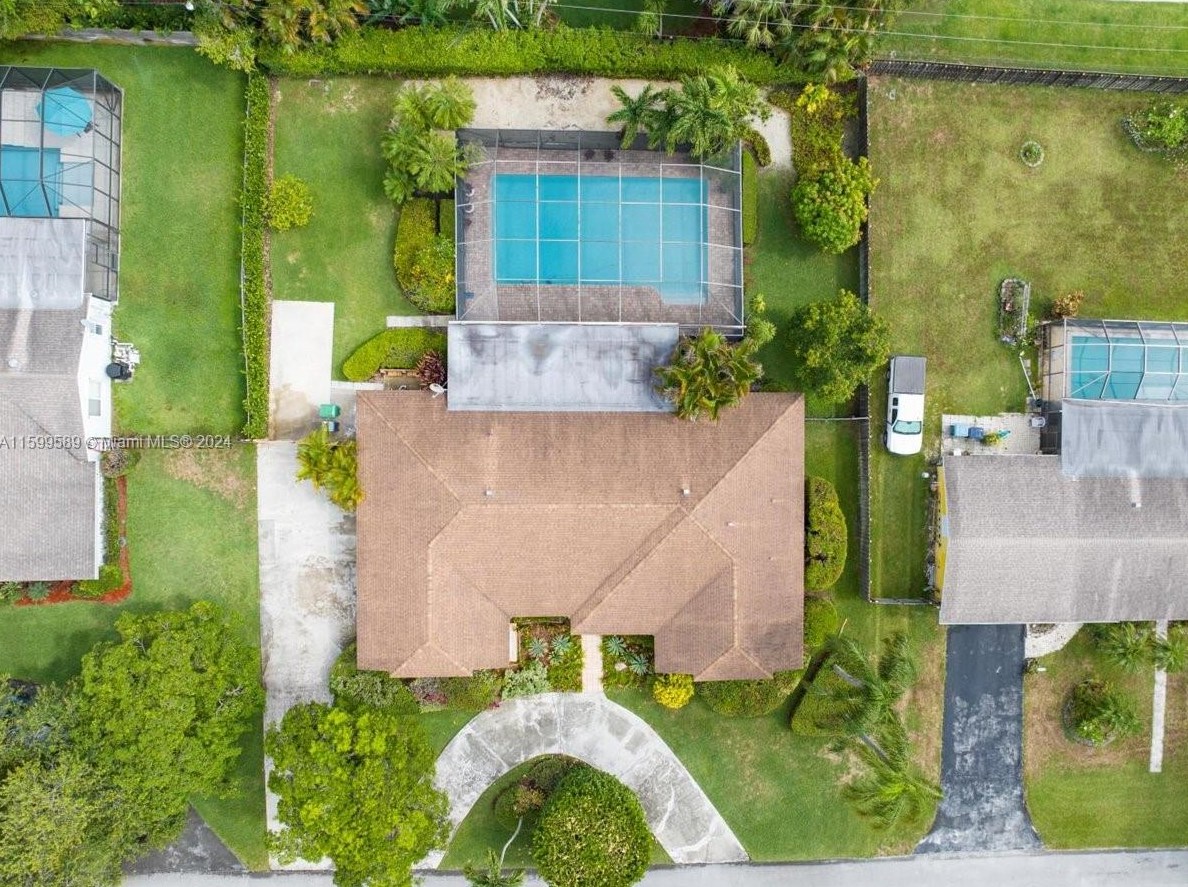 8395 158th St, Miami, FL 33157-2169