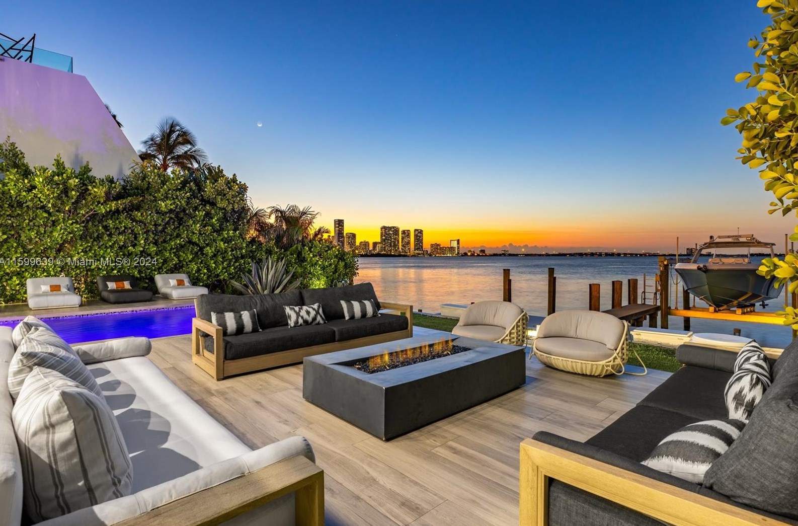 1379 N Venetian Way, Miami, FL 33139