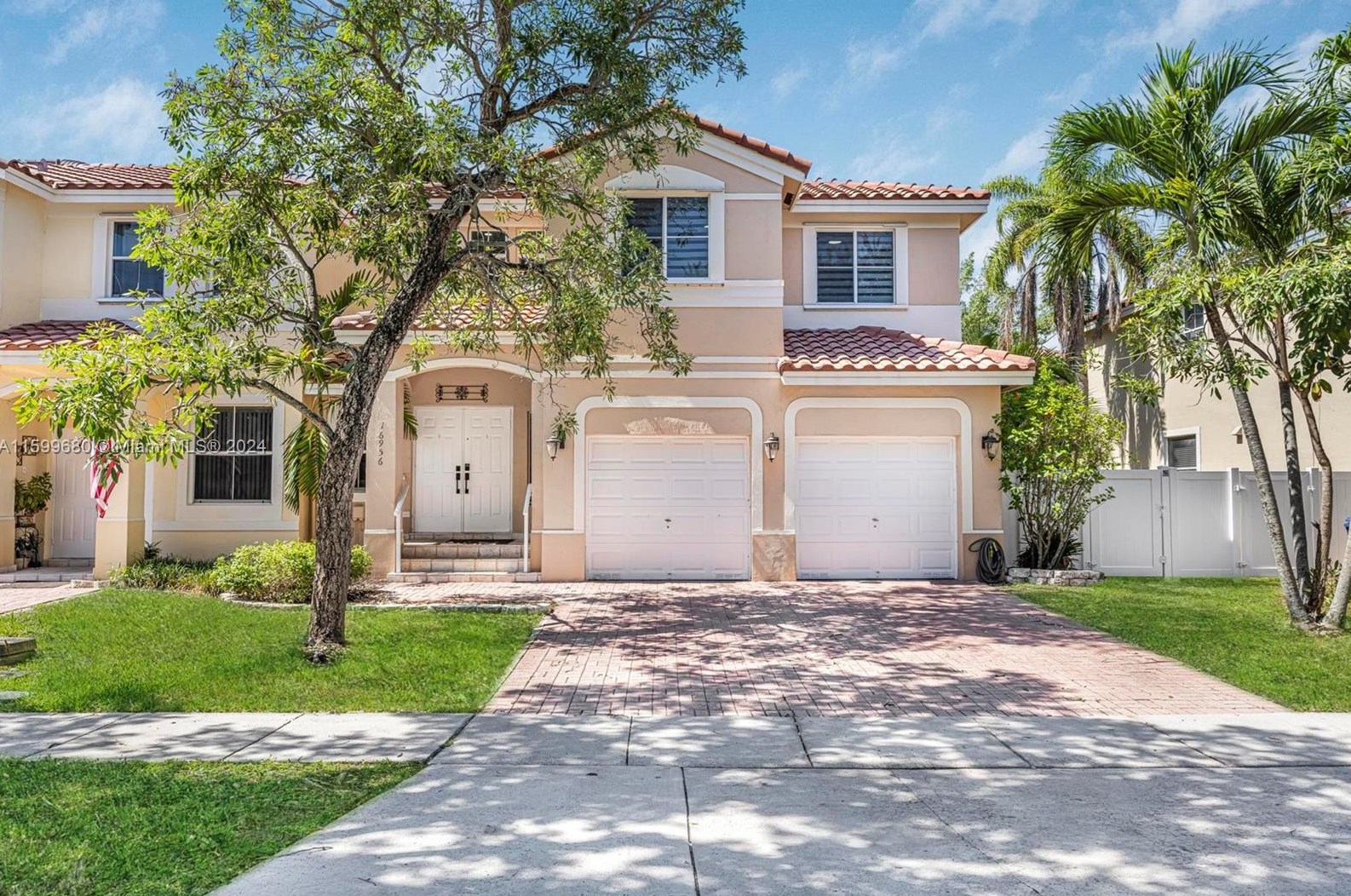 16956 33rd Ct, Hollywood, FL 33027-4532