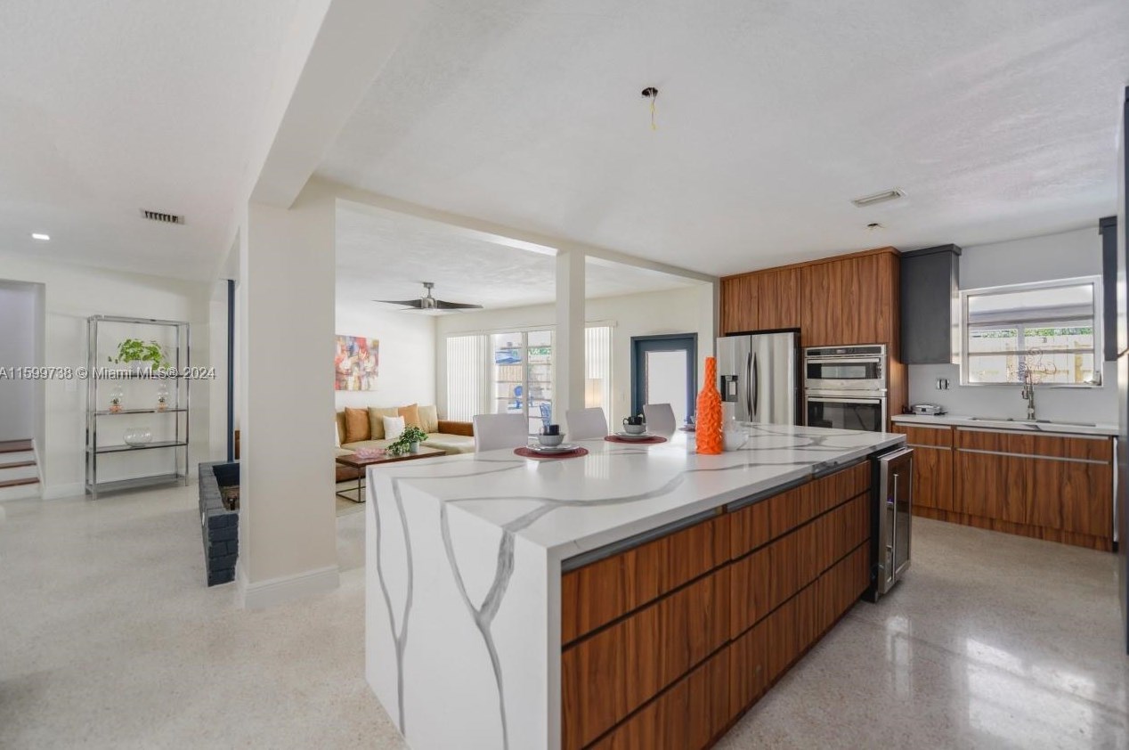 12520 Ne Miami Pl, Miami, FL 33161