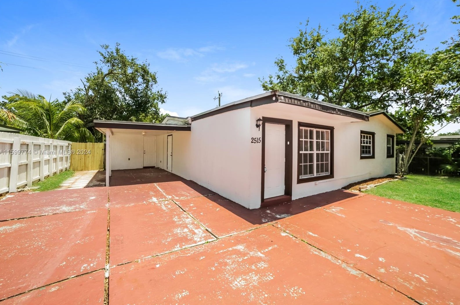 2515 66th Ave, Hollywood, FL 33024-2904