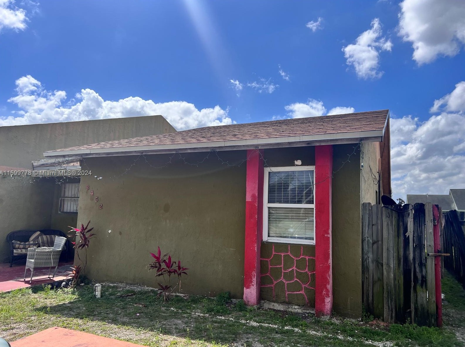 3452 194th Ter, Miami, FL 33056-2261