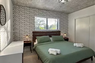 190 NW 69th St, Miami, FL 33150 - Photo 6