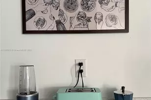 190 NW 69th St, Miami, FL 33150 - Photo 12