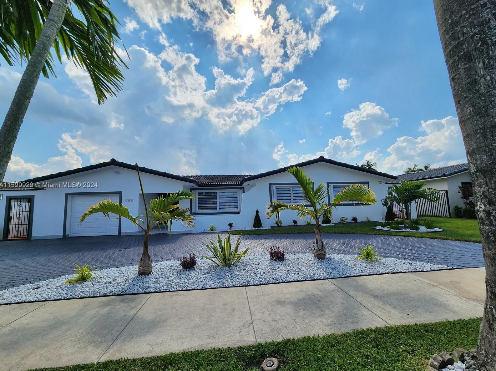 1812 103rd Pl, Miami, FL 33165-7324