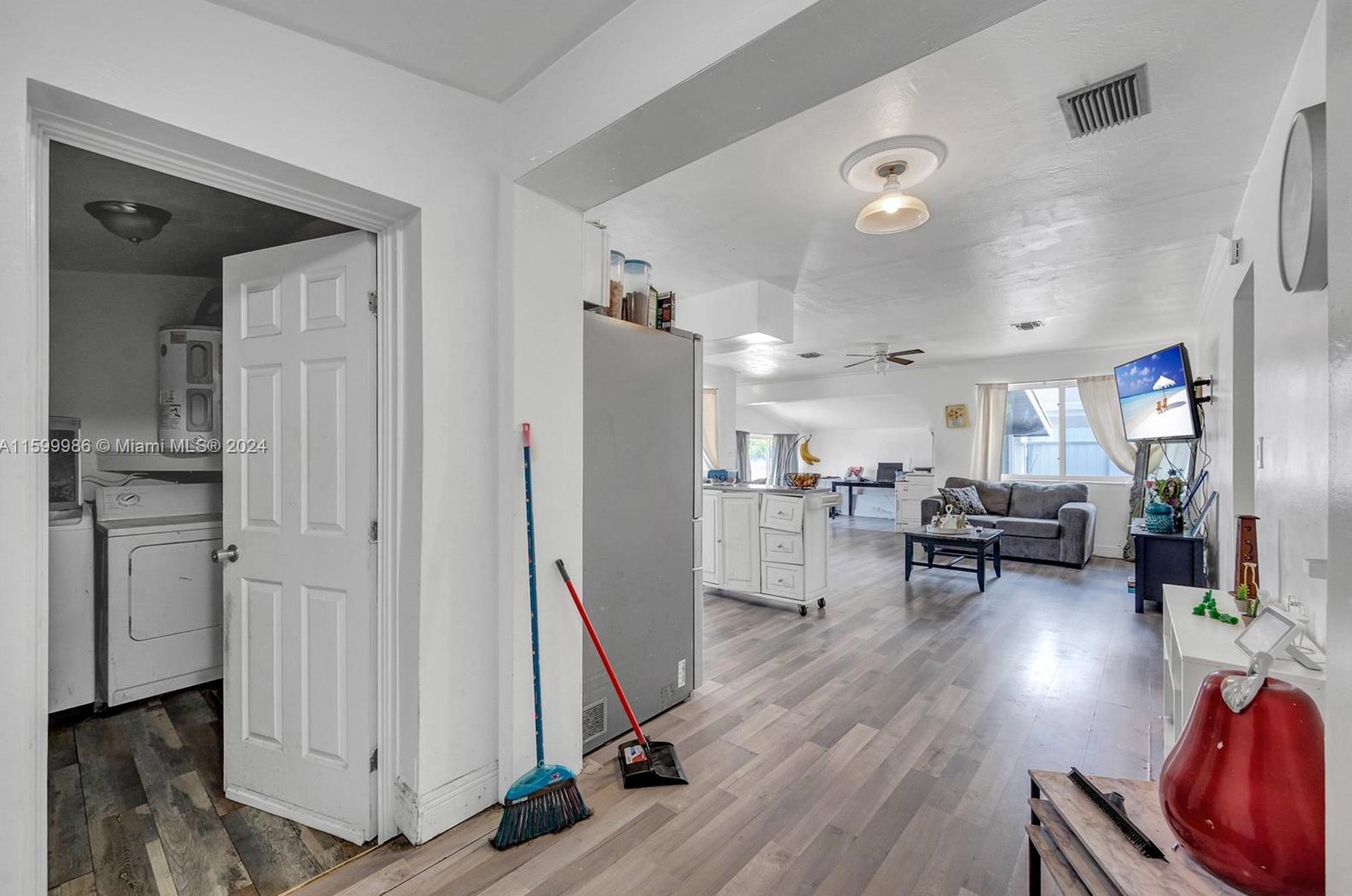 7330 Miramar Pkwy, Hollywood FL 33023-5851 exterior