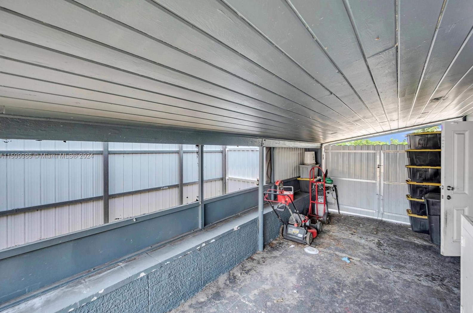 7330 Miramar Pkwy, Hollywood FL 33023-5851 exterior