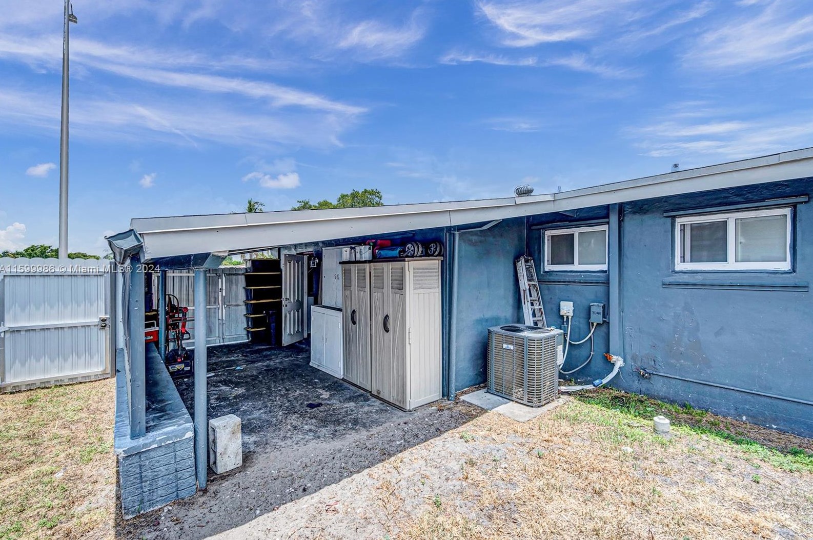 7330 Miramar Pkwy, Hollywood FL 33023-5851 exterior