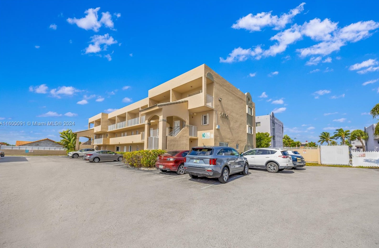 2650 W 76th St #208, Hialeah, FL 33016