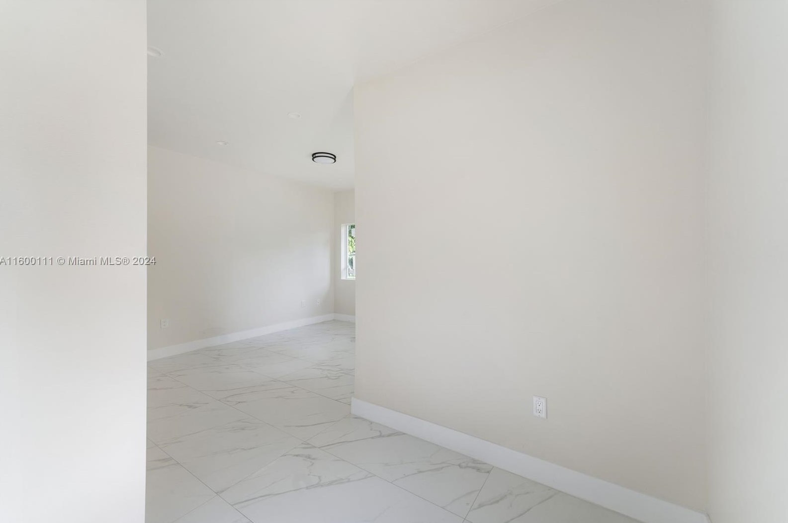 10350 29th Ave, Miami, FL 33147-1118