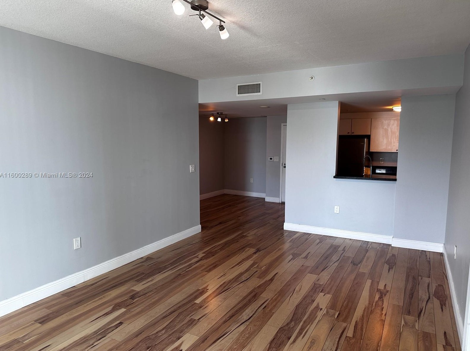 1250 S Miami Ave #2904, Miami, FL 33130