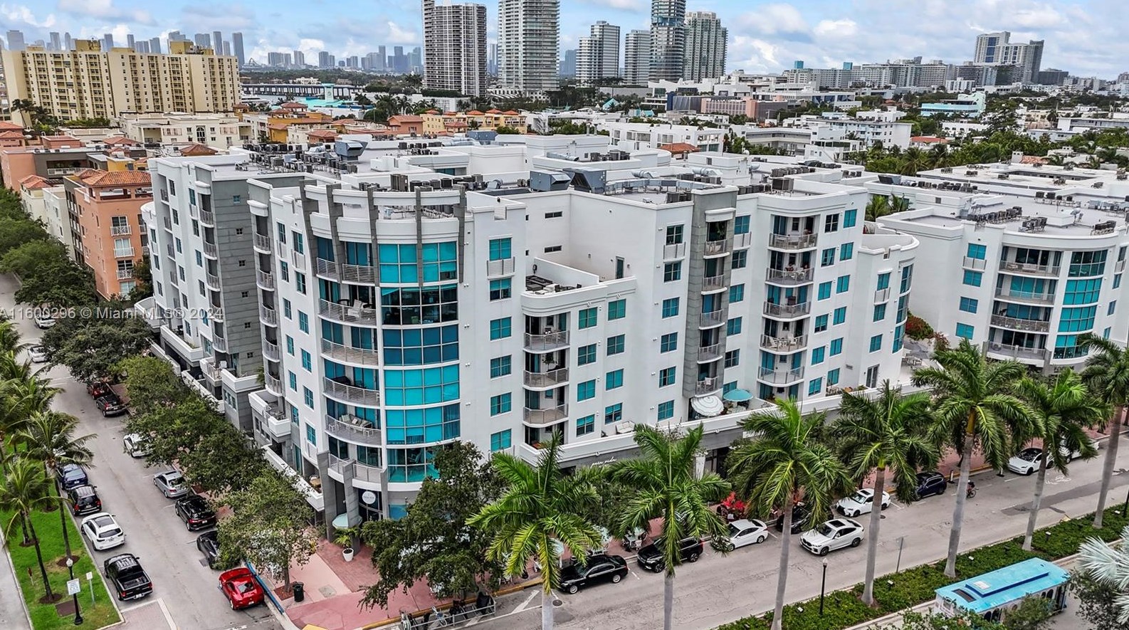 110 Washington Ave Apt 1705, Miami, FL 33139