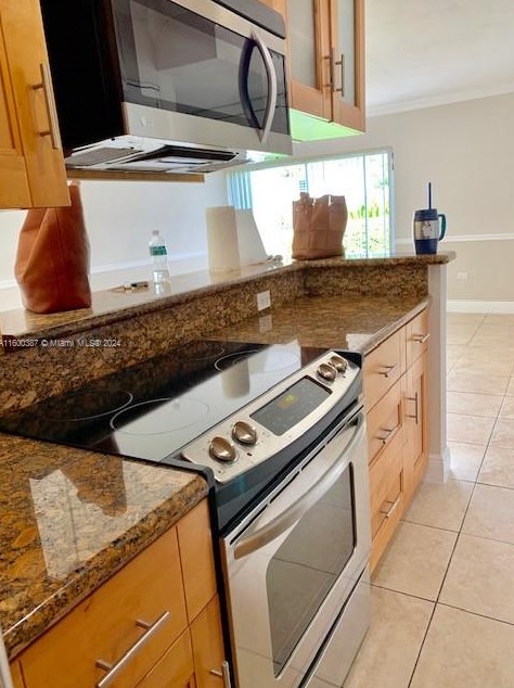 7256 94th Pl, Miami, FL 33173-3238