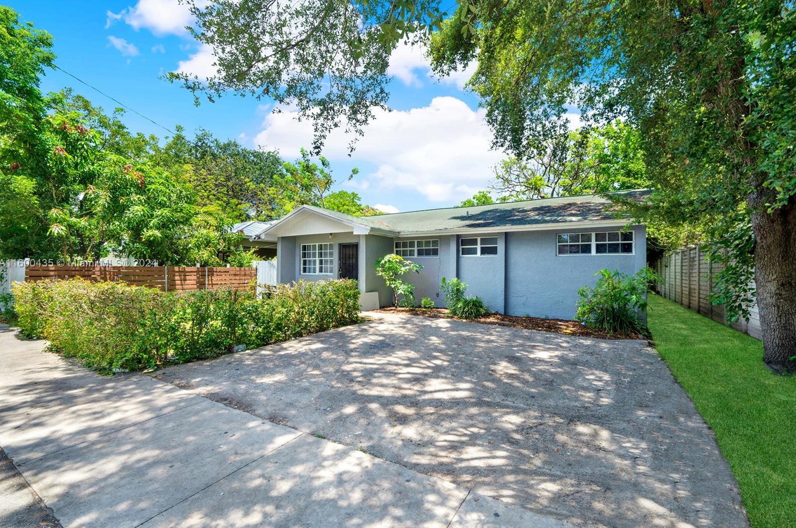 3737 Frow Ave, Miami, FL 33133-4835