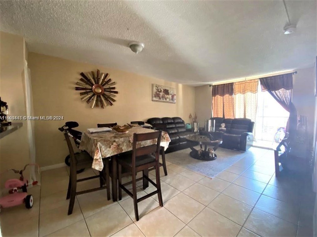 19841 114th Ave, Miami, FL 33157-1018
