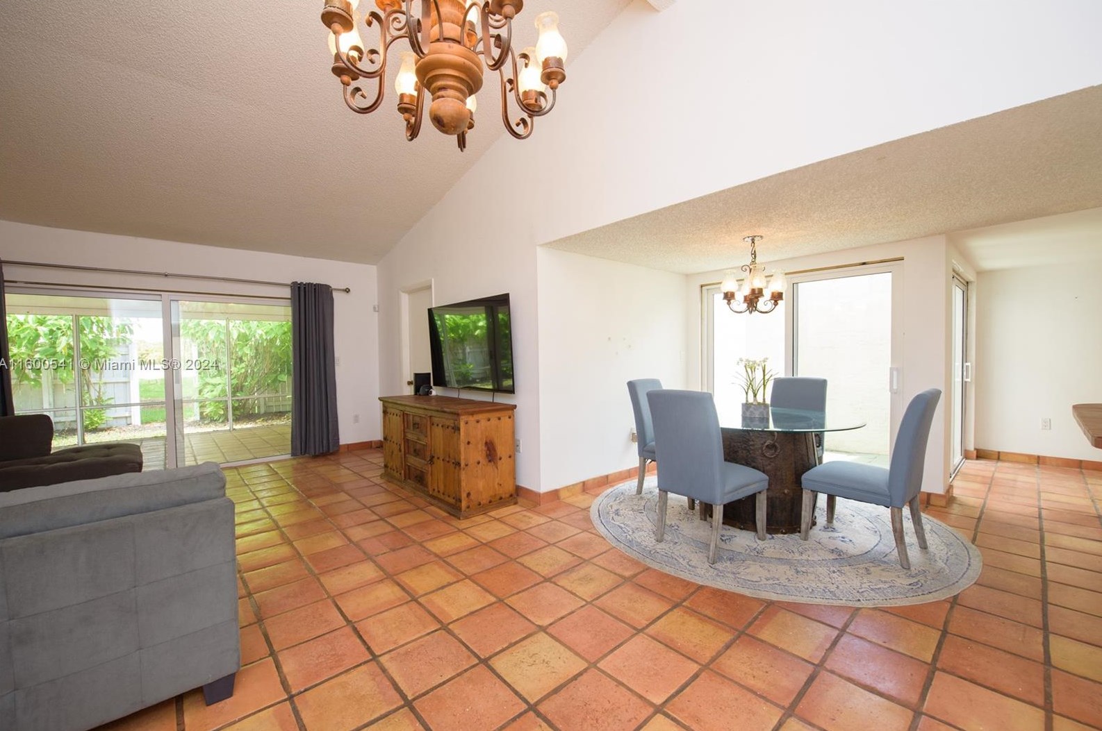 1300 Redstart Ct, Homestead, FL 33035-1055