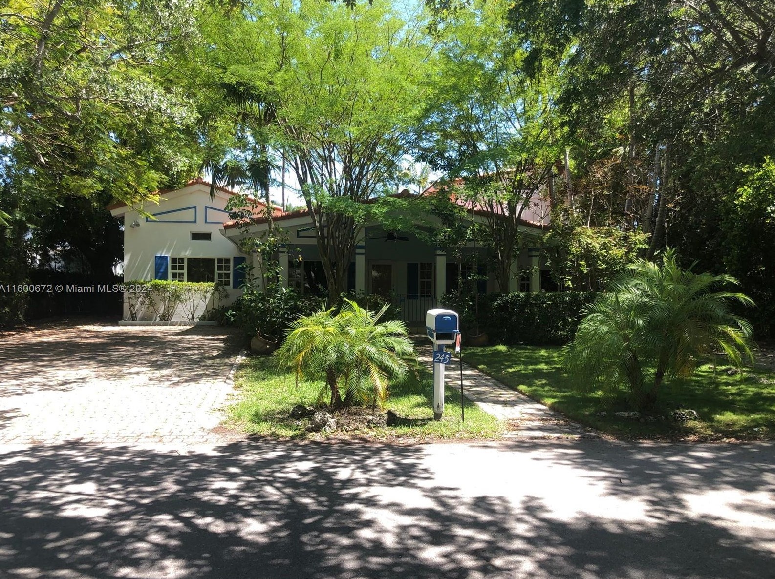 245 Cranwood Dr, Miami, FL 33149-1204
