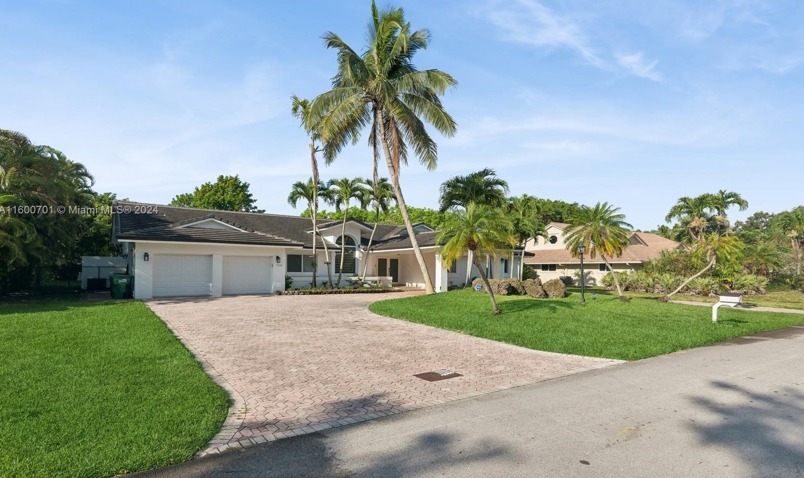 7720 177th St, Miami, FL 33157-6253