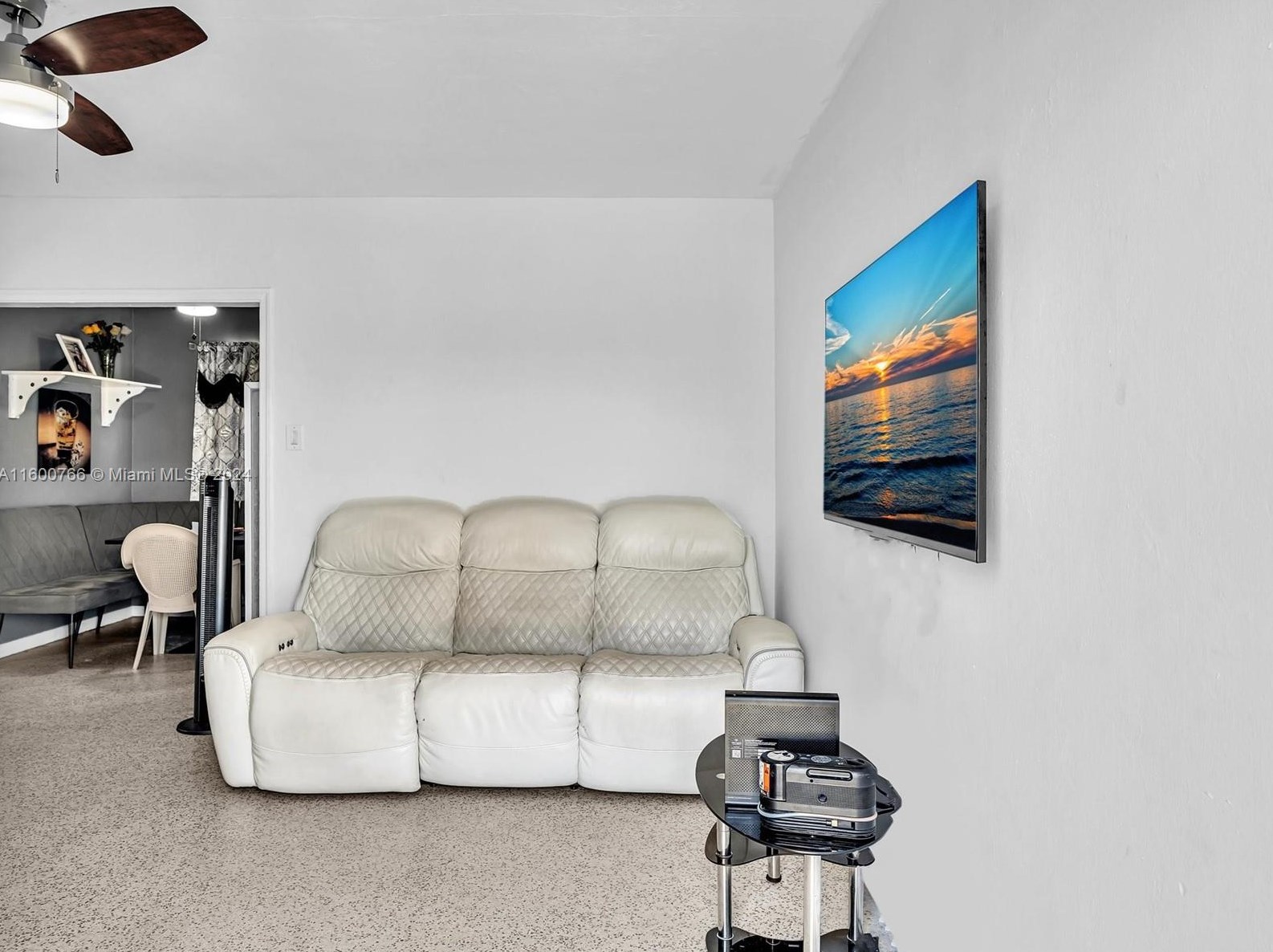 492 E 28th St, Hialeah, FL 33013
