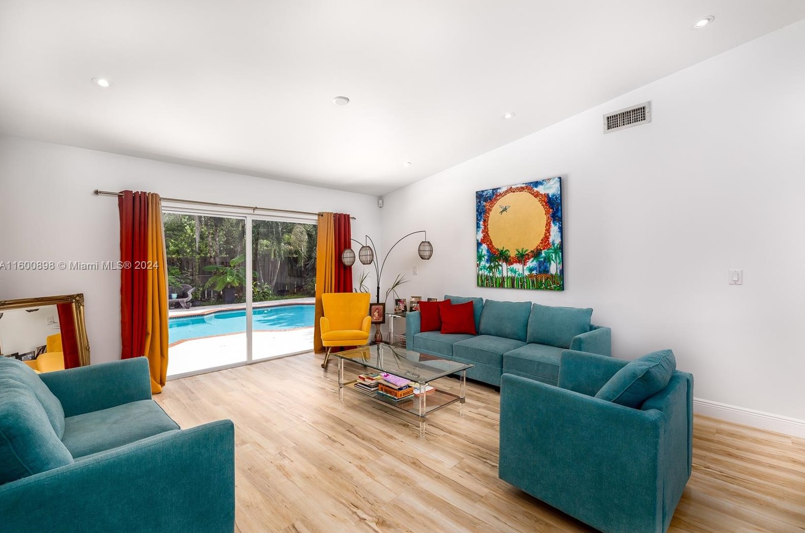 9391 212 Ter, Miami FL 33189-3728 exterior