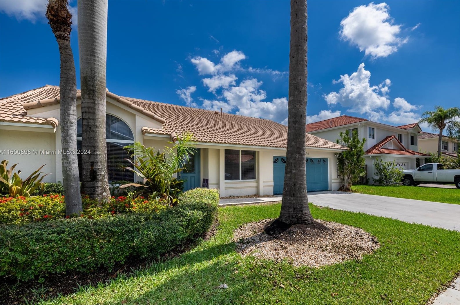 9391 212 Ter, Miami FL 33189-3728 exterior