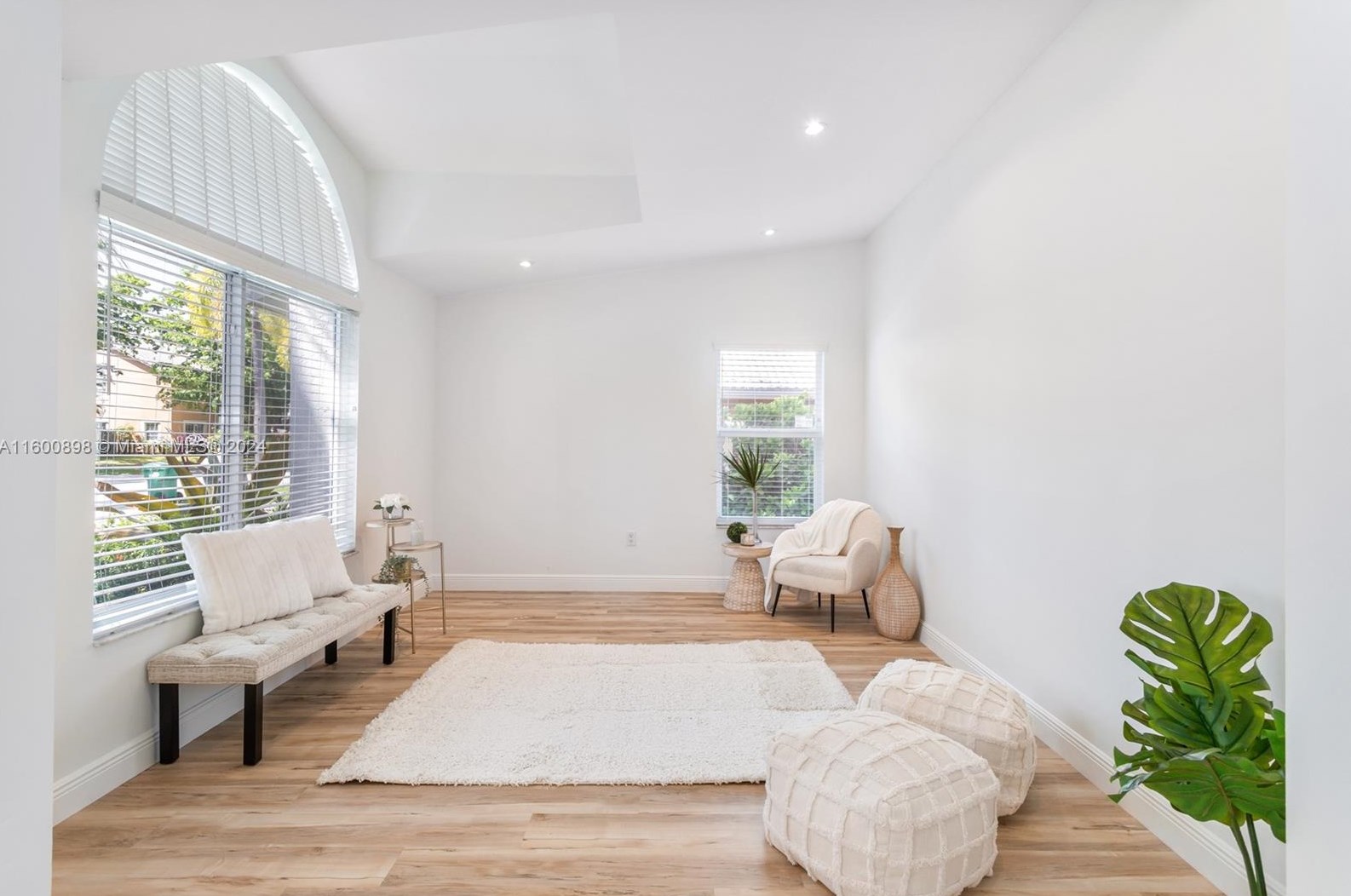 9391 212 Ter, Miami FL 33189-3728 exterior