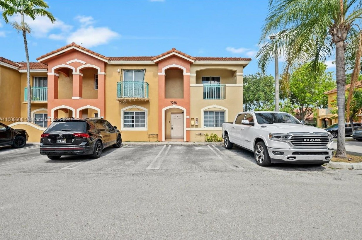 7255 Nw 173rd Dr #808-8, Hialeah, FL 33015