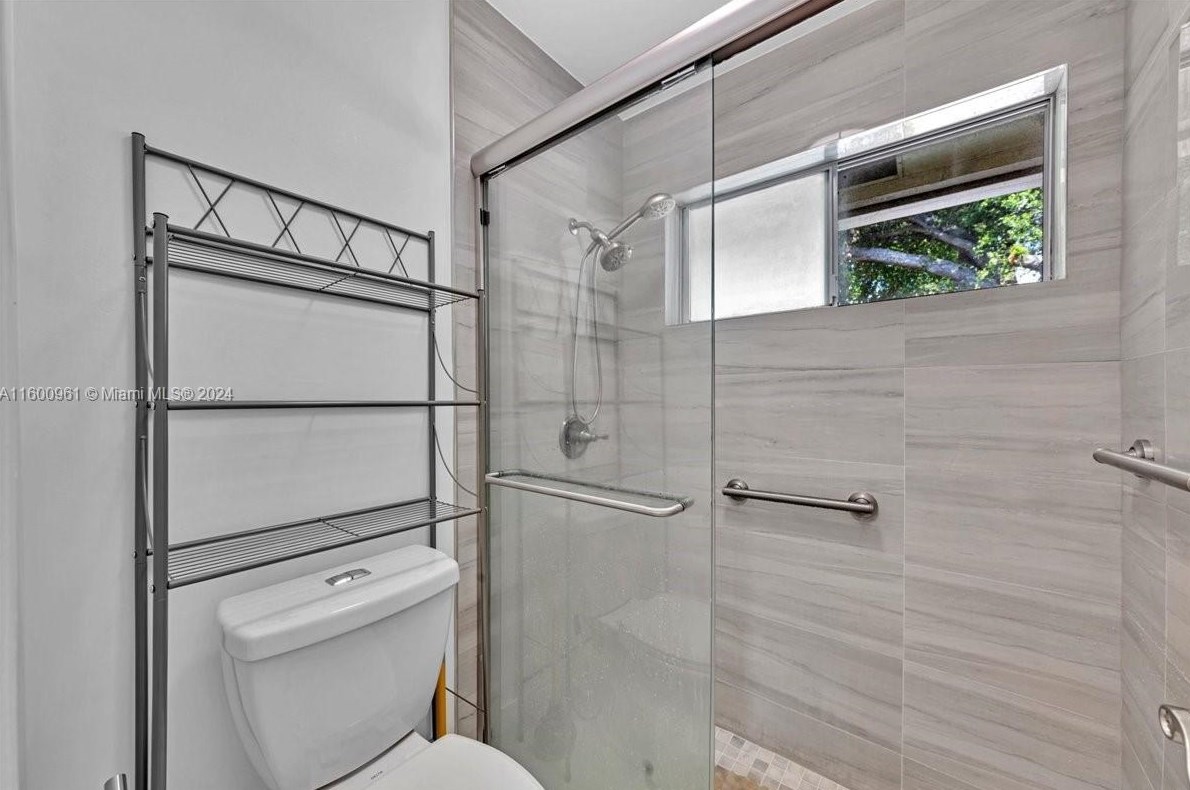 610 96 Ave, Hollywood FL 33024-8179 exterior