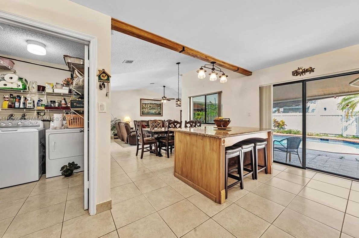 610 96 Ave, Hollywood FL 33024-8179 exterior